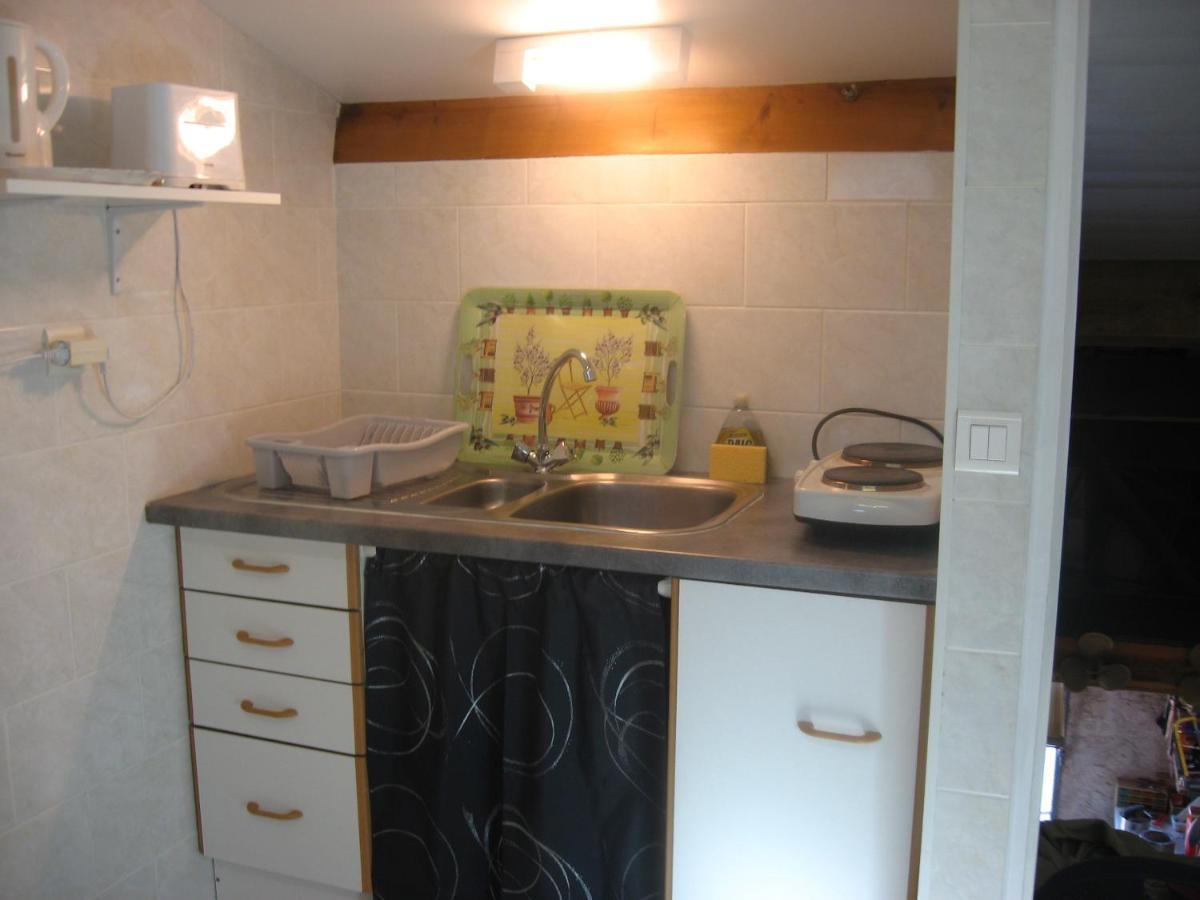 Apartamento T 2 Avec Velux Sous Les Combes De 34 M2 La Londe-les-Maures Exterior foto