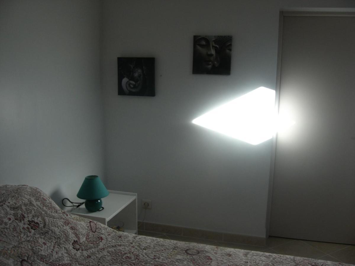 Apartamento T 2 Avec Velux Sous Les Combes De 34 M2 La Londe-les-Maures Exterior foto